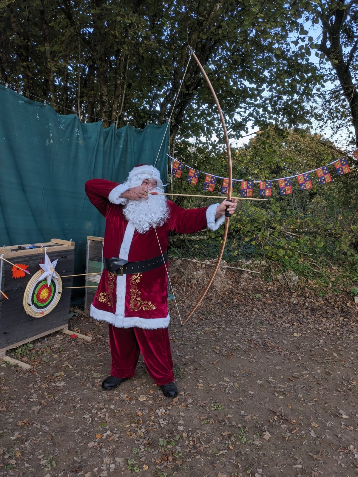 Christmas Special Shoot 2 hours of Festive Traditional Archery combined with 1 hour of Historic Axe Throwing.